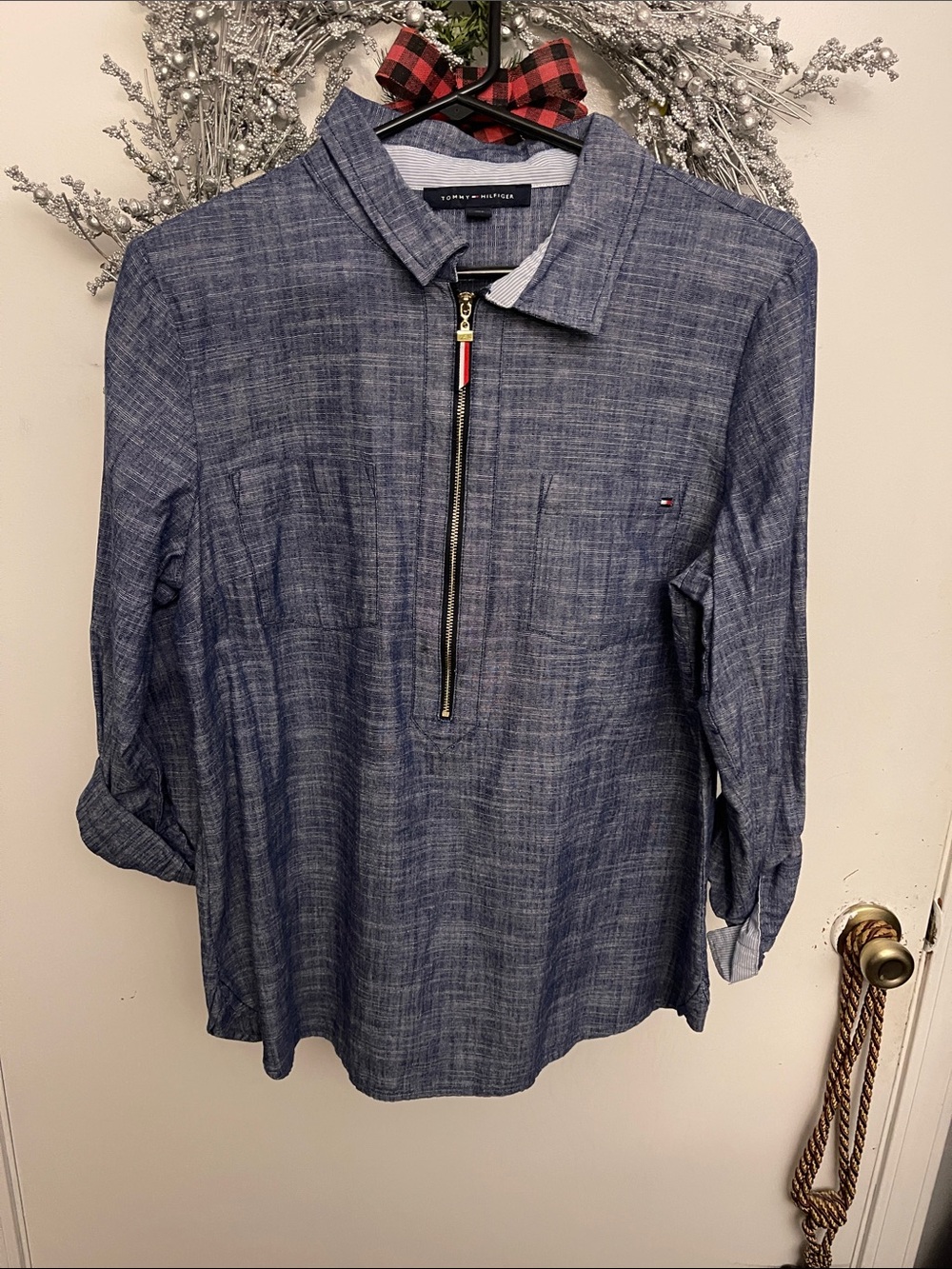 Tommy Hilfiger Men's Blue Chambray Half-Zip Button-Down Shirt
